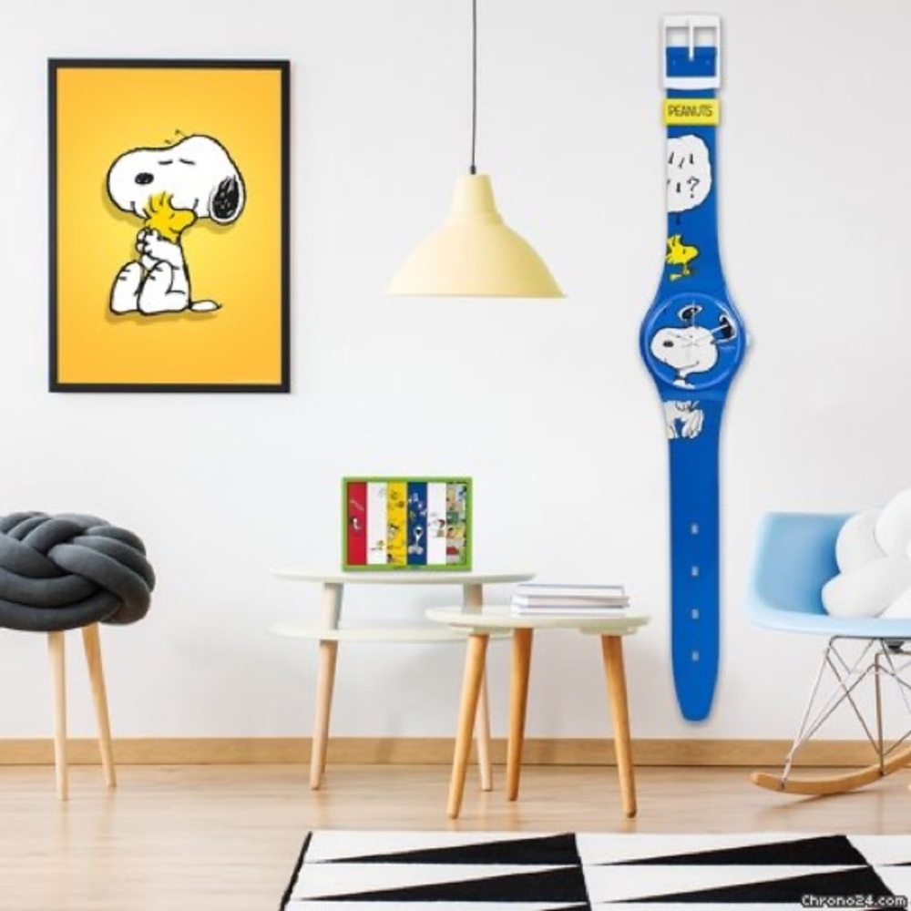 NEW Swatch Maxi Peanuts Snoopy "Hee Hee Hee" Wall Clock MSO29Z106 -Over 6' Tall!